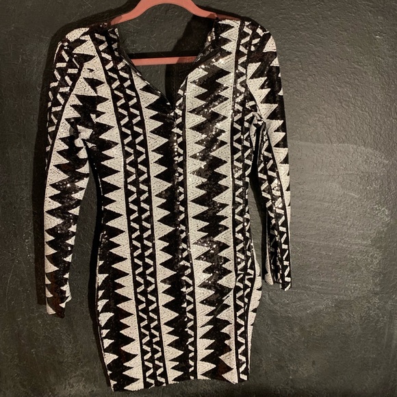 Black & white patterned sequined dress - Picture 4 of 4